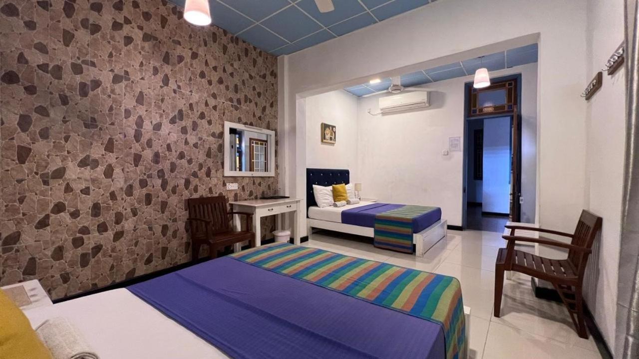 Villa 92 City Stay Канди Екстериор снимка