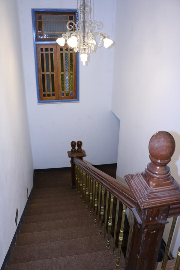 Villa 92 City Stay Канди Екстериор снимка
