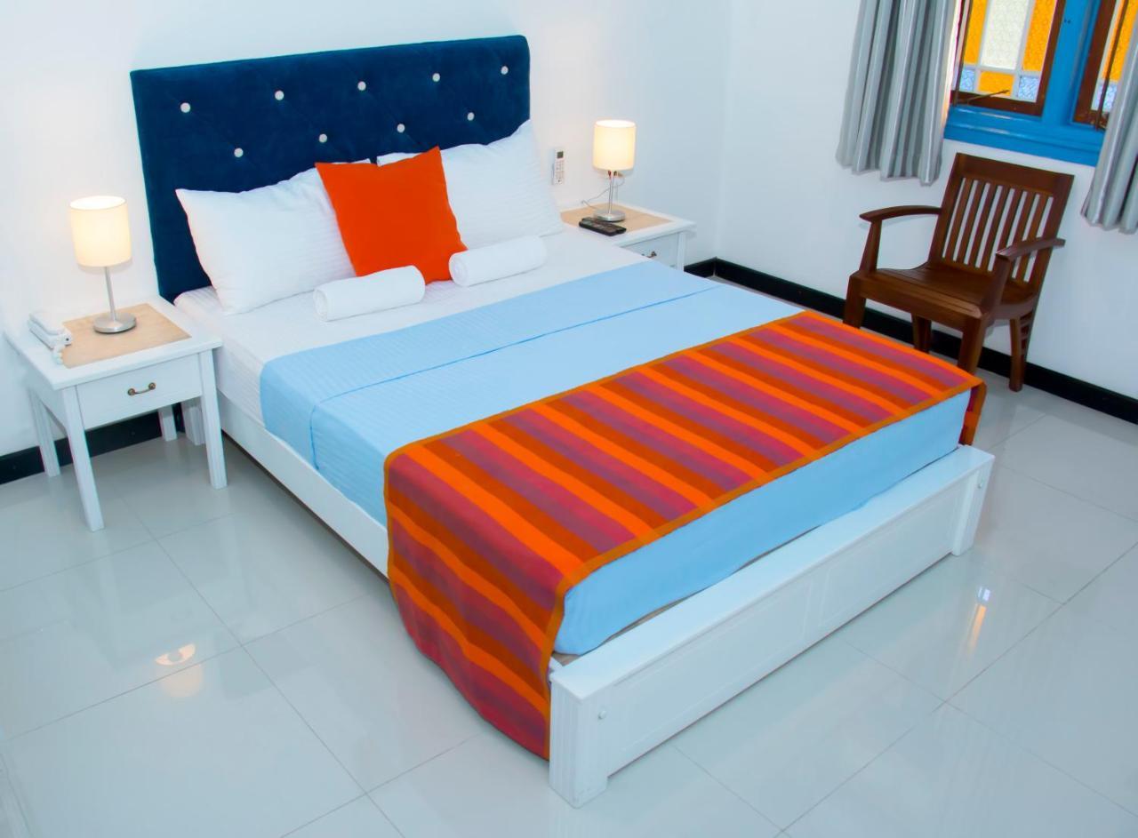 Villa 92 City Stay Канди Екстериор снимка