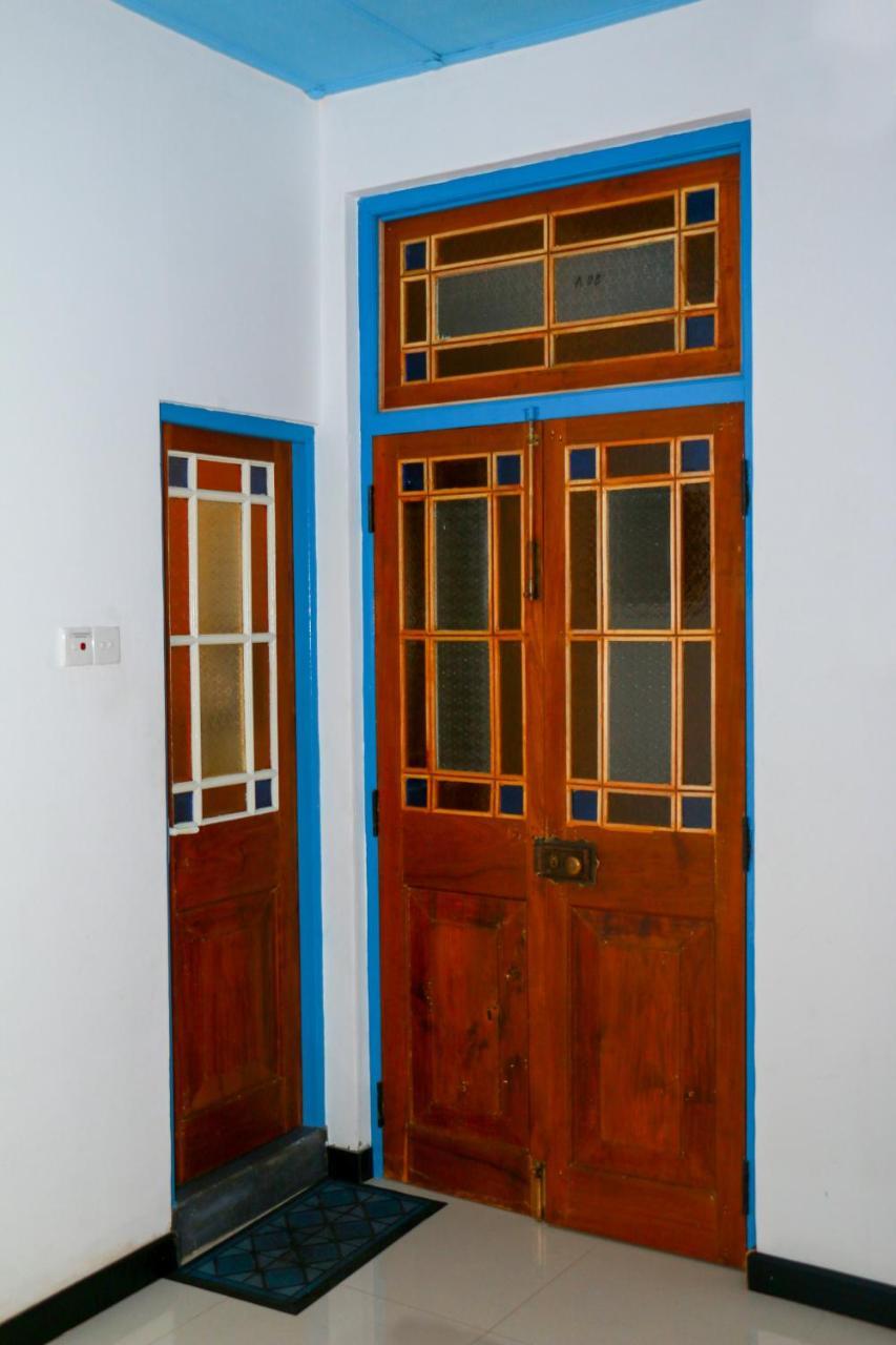Villa 92 City Stay Канди Екстериор снимка