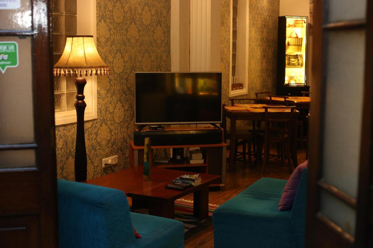 Villa 92 City Stay Канди Екстериор снимка